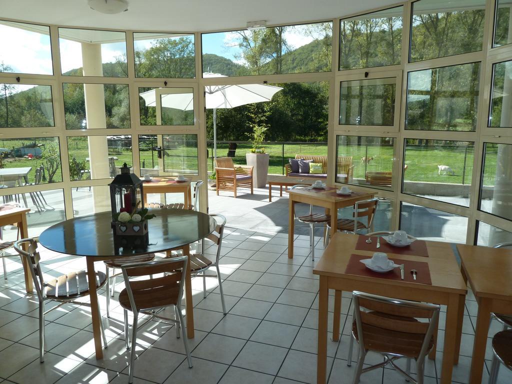 Hotel La Colombiere Cantal Massiac Exteriör bild